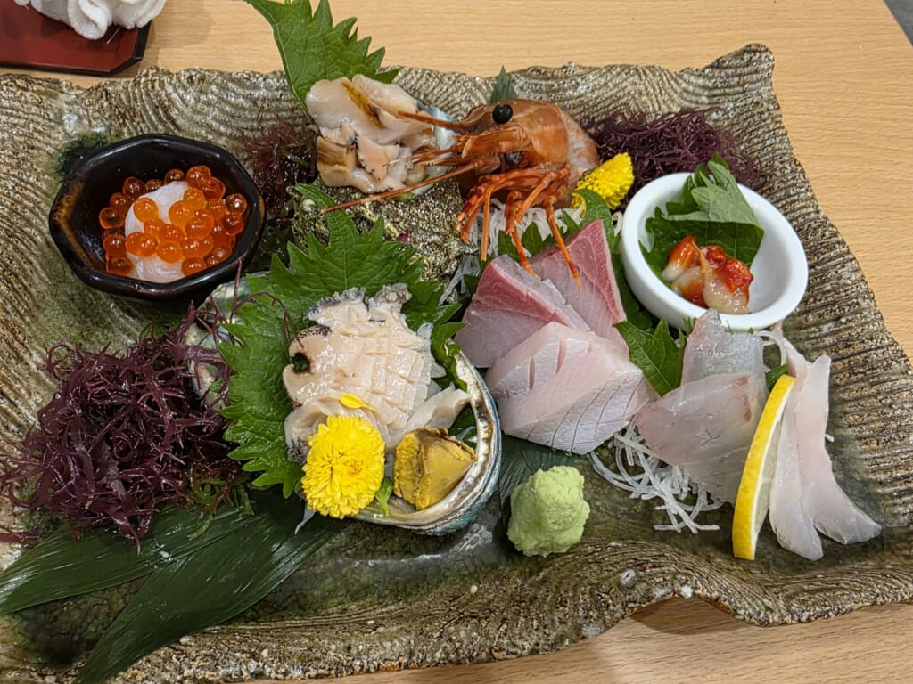 和倉温泉はまづるの2日目の夕食の刺身